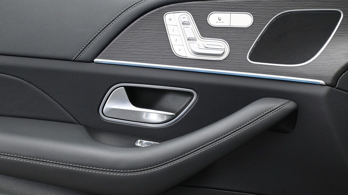 Mercedes-Benz GLE Image 13