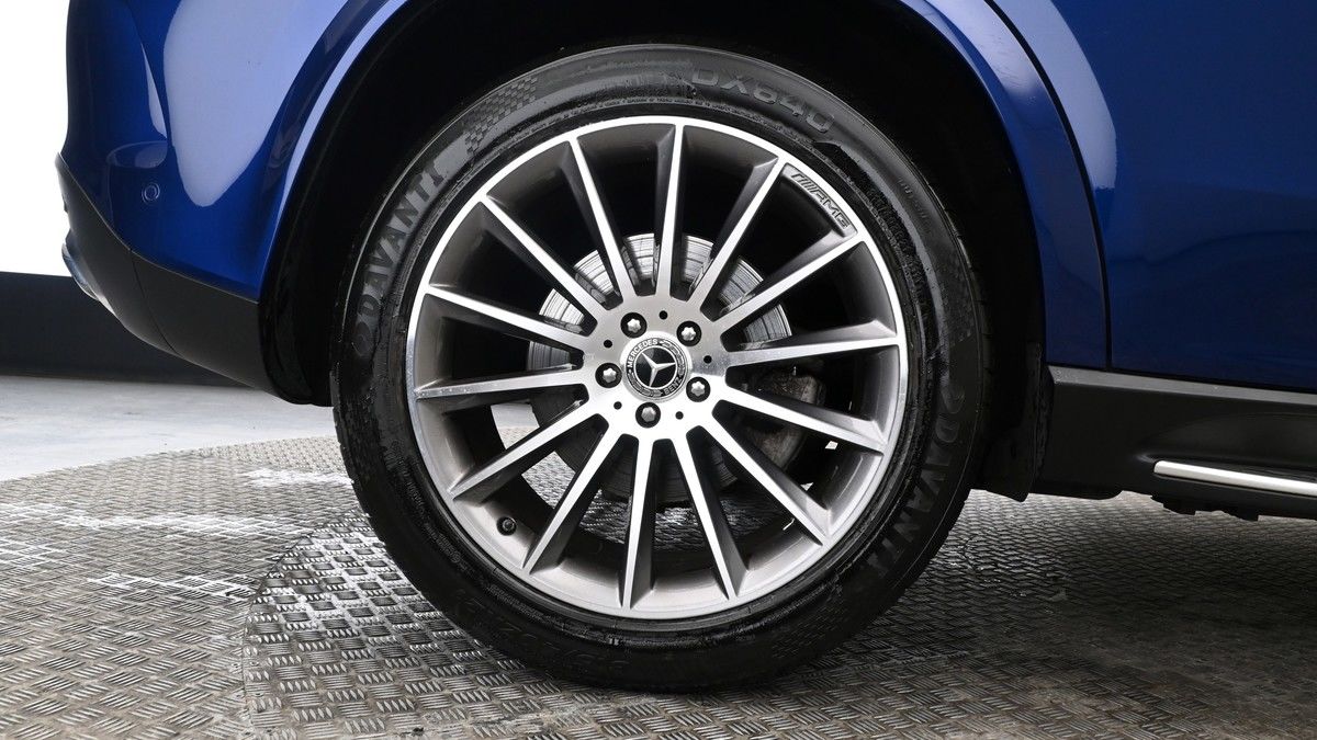 Mercedes-Benz GLE Image 9