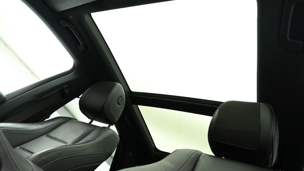 Mercedes-Benz GLE Image 2