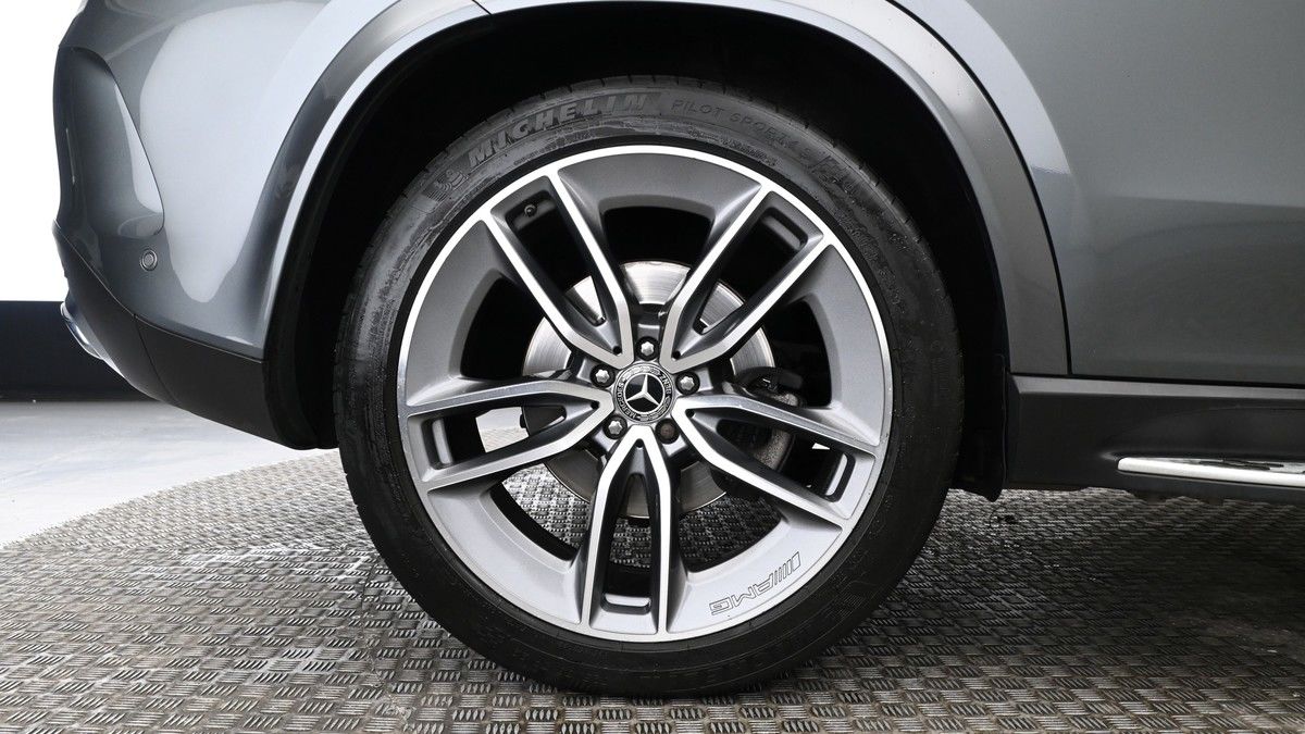 Mercedes-Benz GLE Image 9