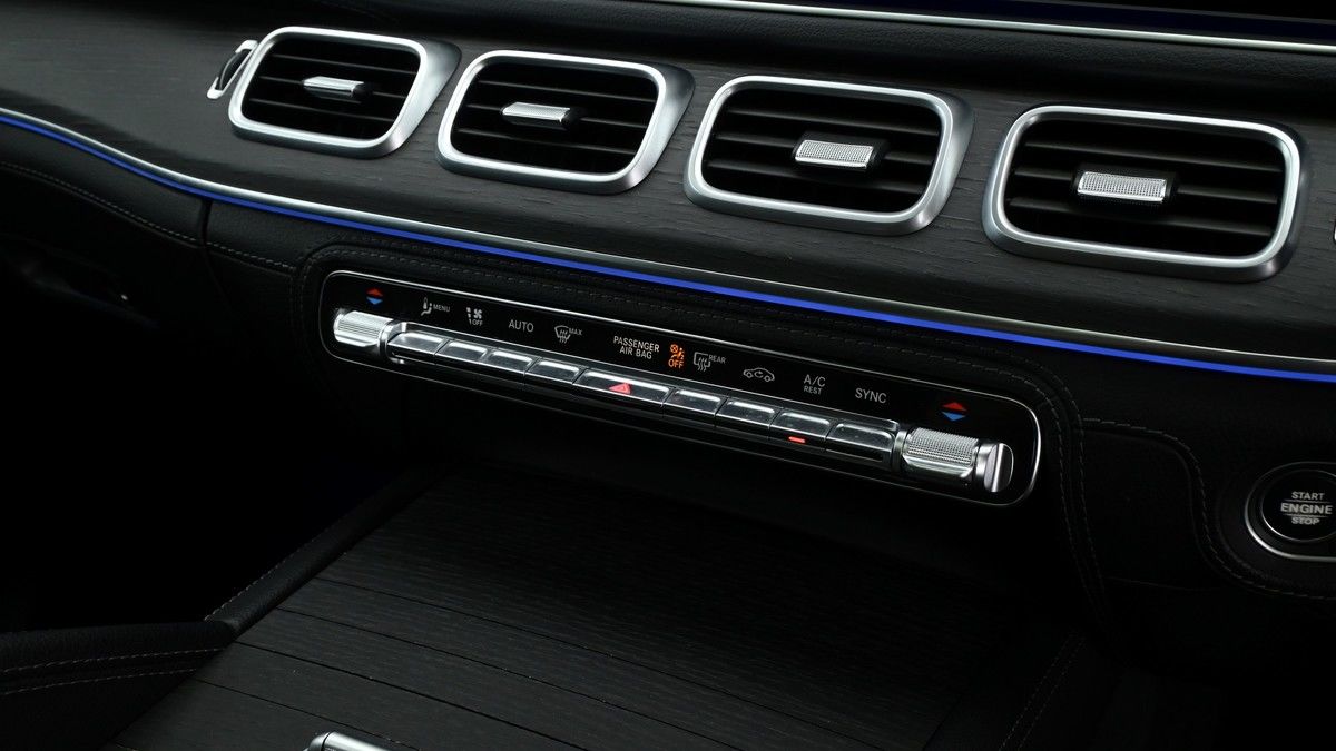 Mercedes-Benz GLE Image 12