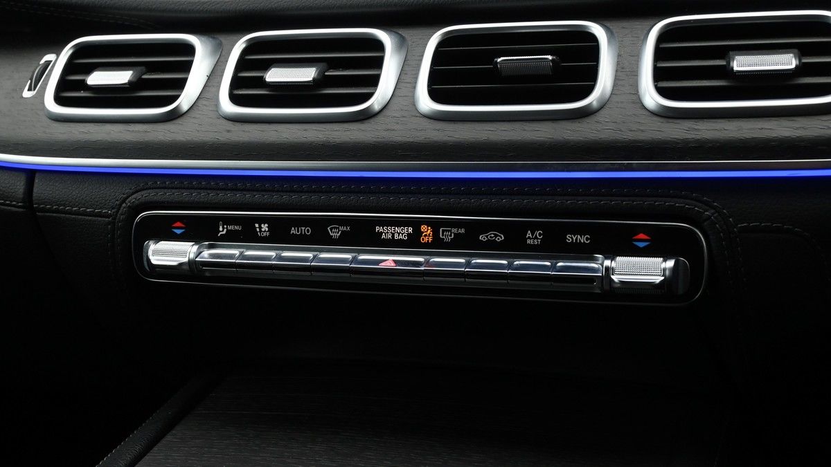 Mercedes-Benz GLE Image 12