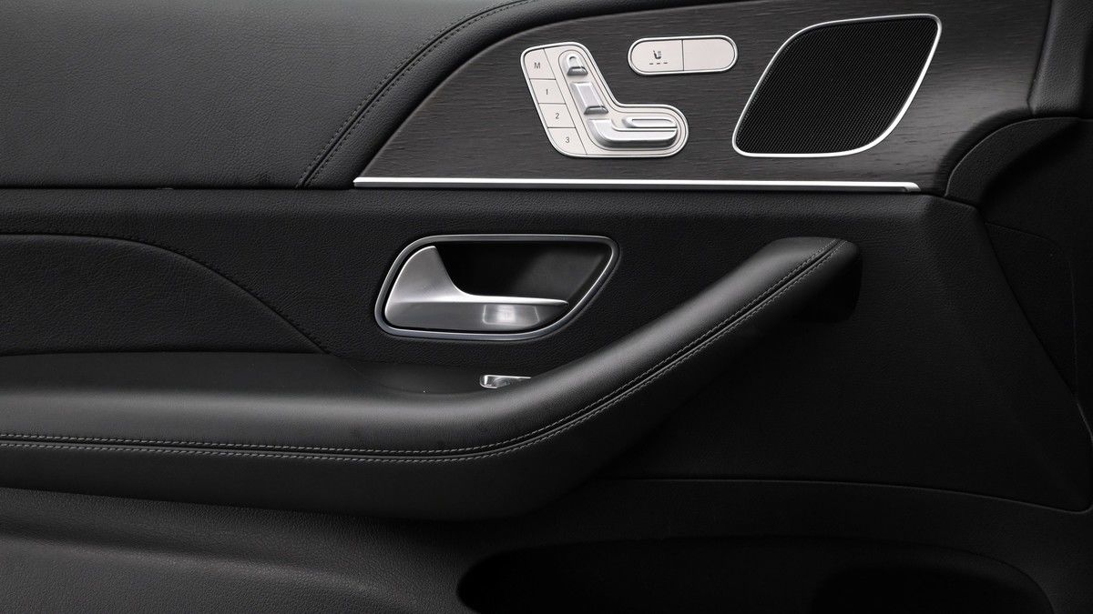 Mercedes-Benz GLE Image 13