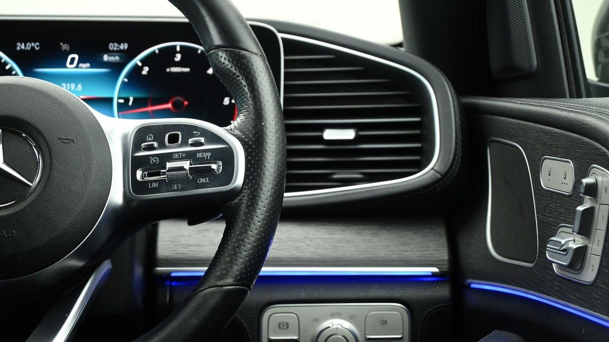 Mercedes-Benz GLE Image 15