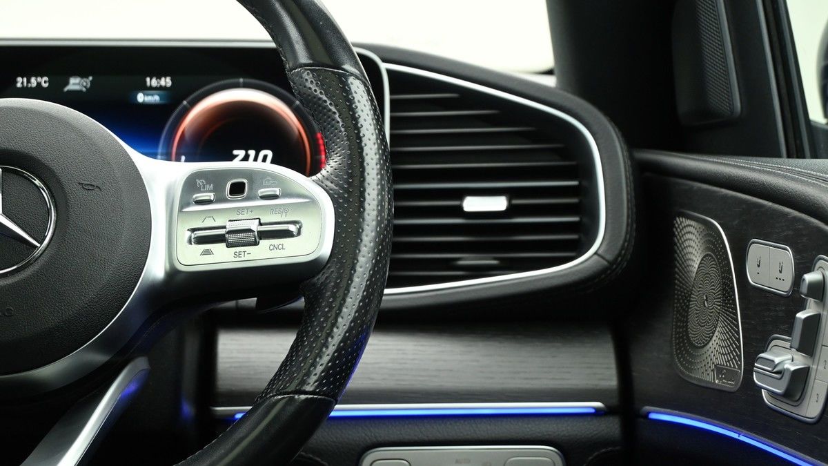 Mercedes-Benz GLE Image 16