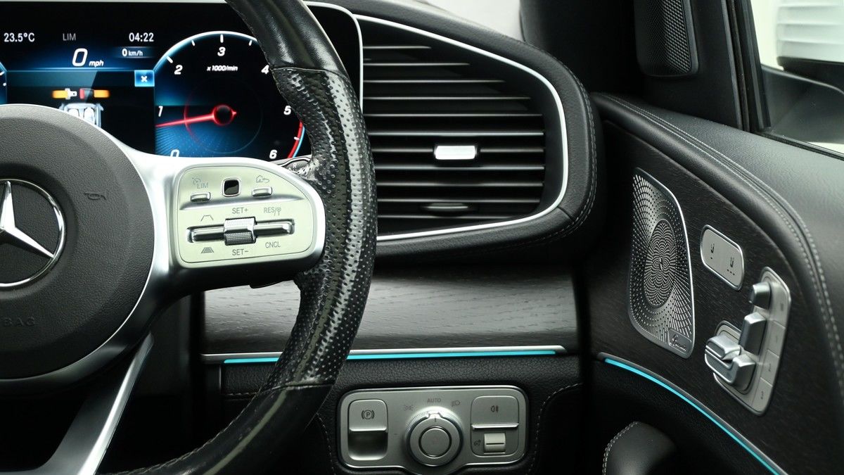 Mercedes-Benz GLE Image 16