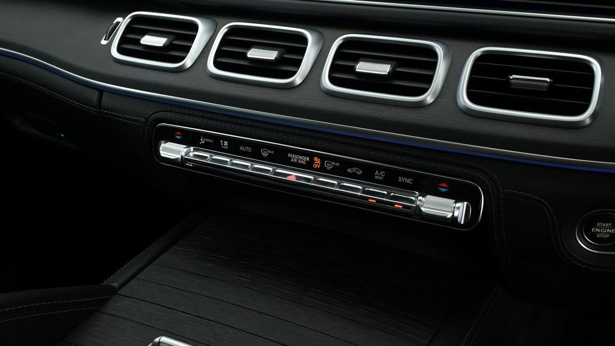 Mercedes-Benz GLE Image 12