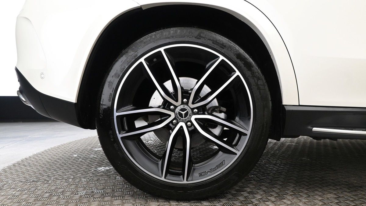 Mercedes-Benz GLE Image 9
