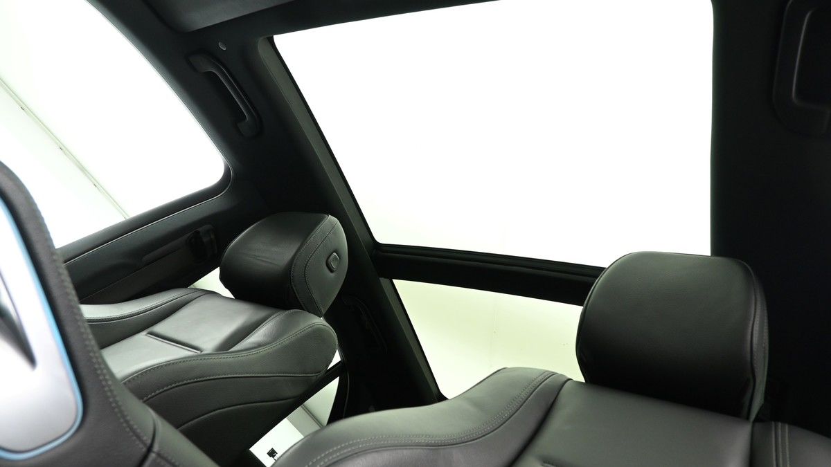 Mercedes-Benz GLE Image 2