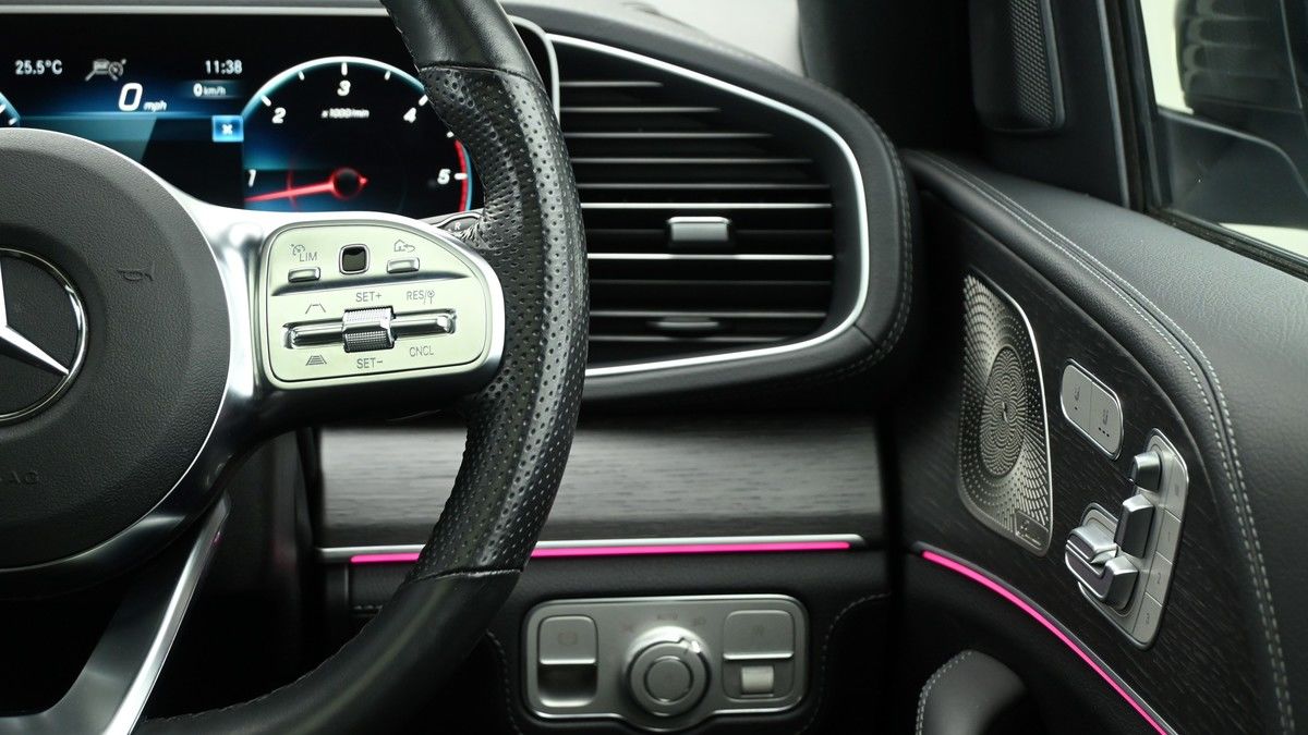 Mercedes-Benz GLE Image 16