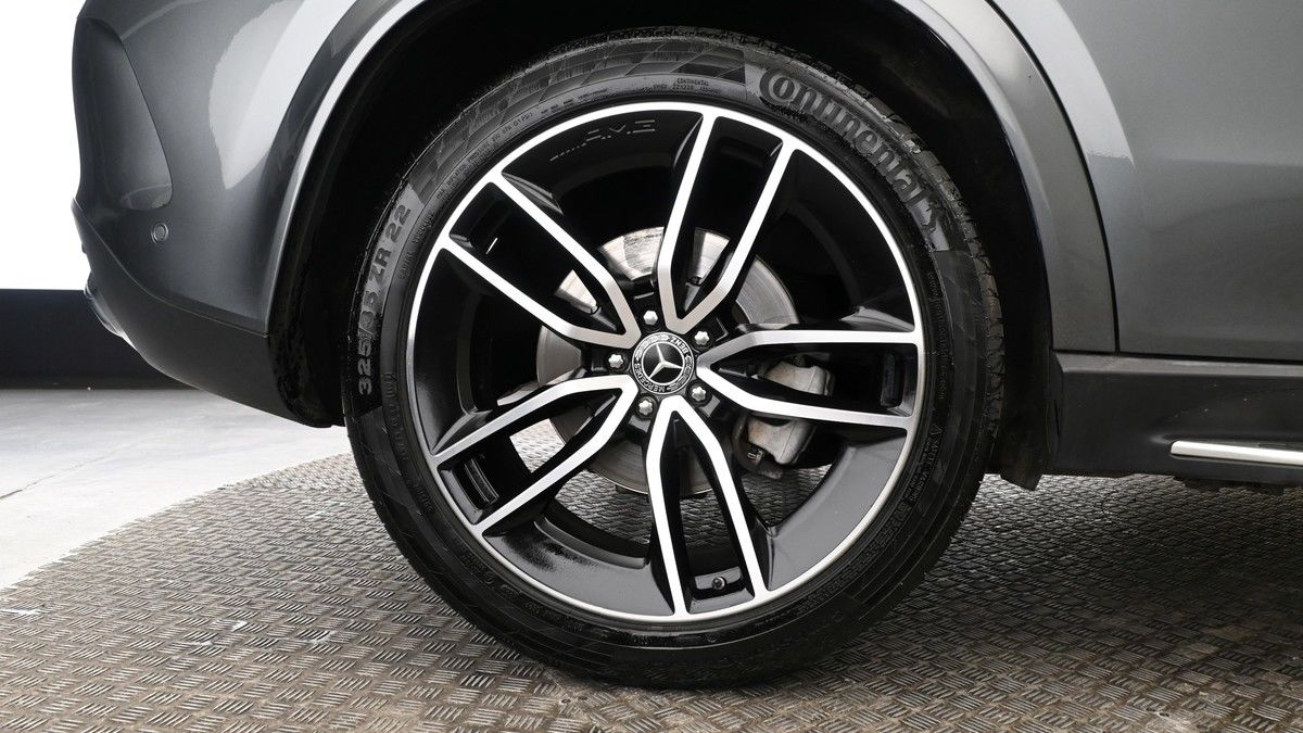 Mercedes-Benz GLE Image 9