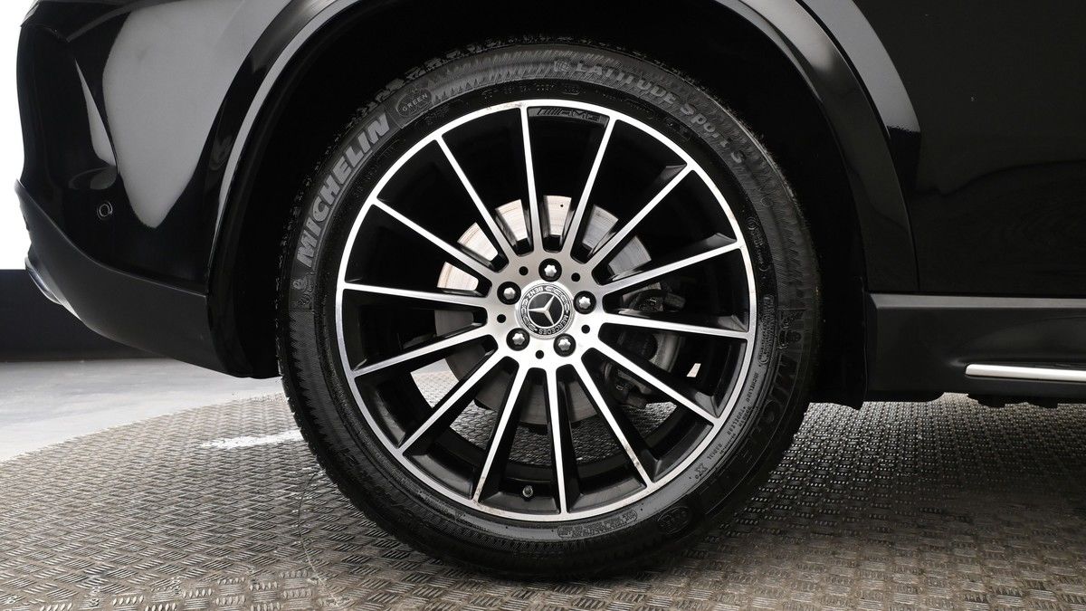 Mercedes-Benz GLE Image 9