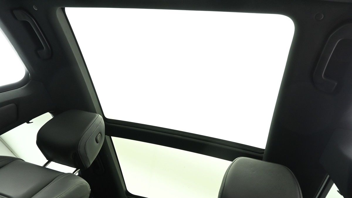 Mercedes-Benz GLE Image 2