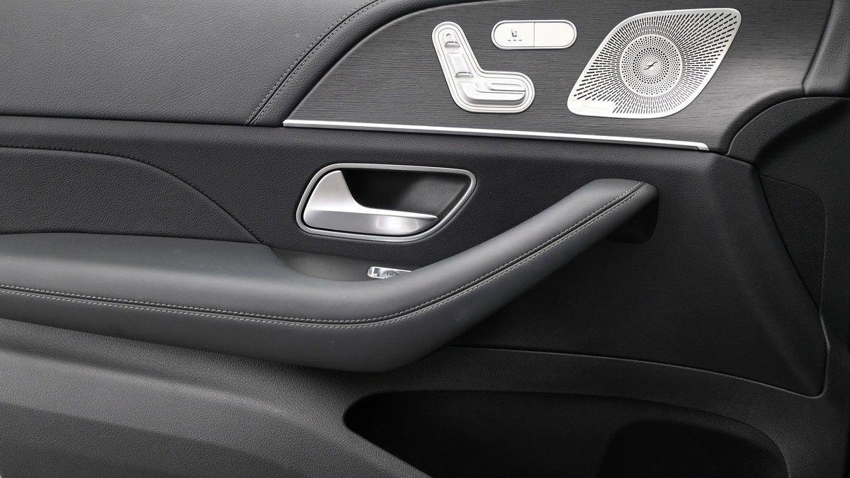 Mercedes-Benz GLE Image 13
