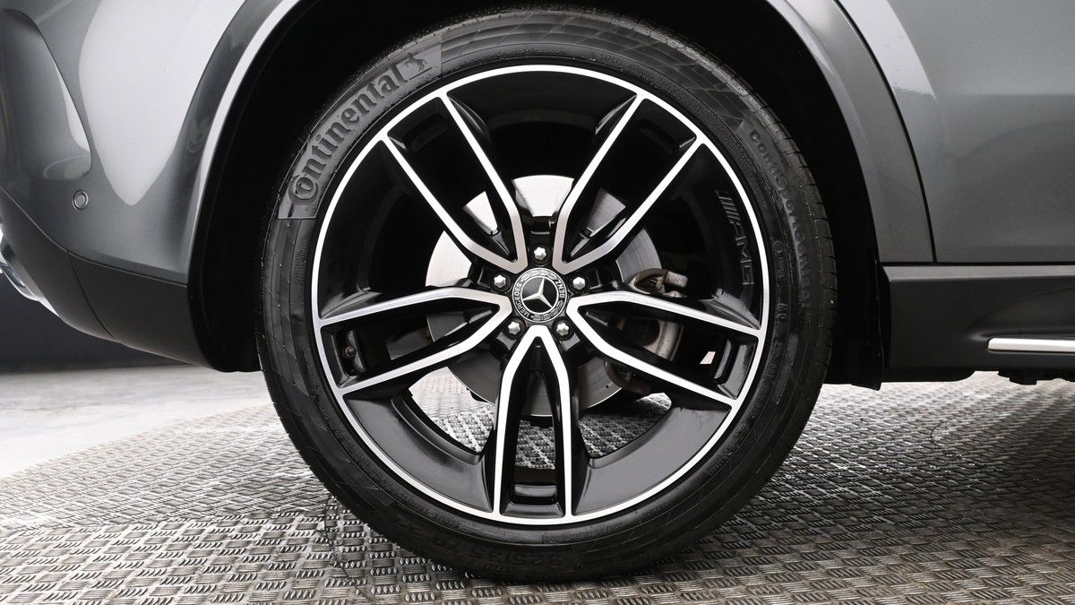 Mercedes-Benz GLE Image 9