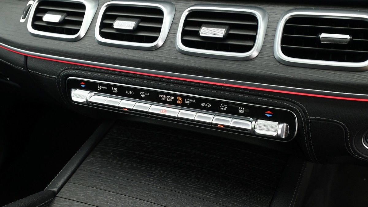Mercedes-Benz GLE Image 12