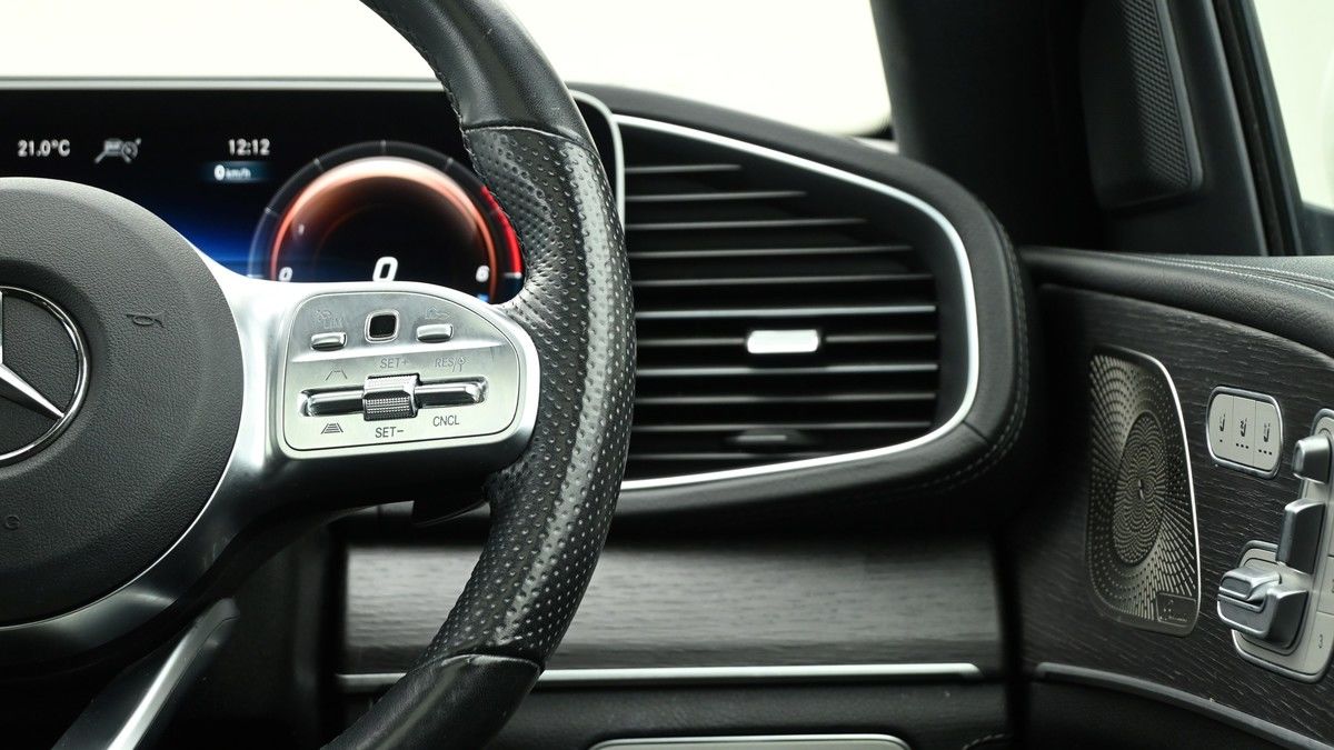 Mercedes-Benz GLE Image 16