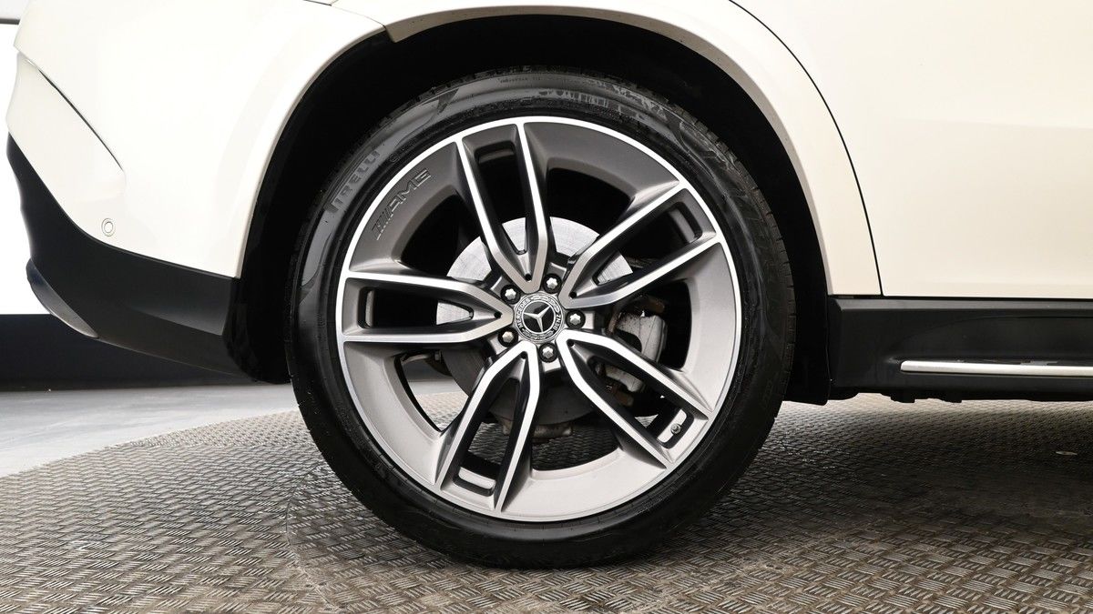 Mercedes-Benz GLE Image 9