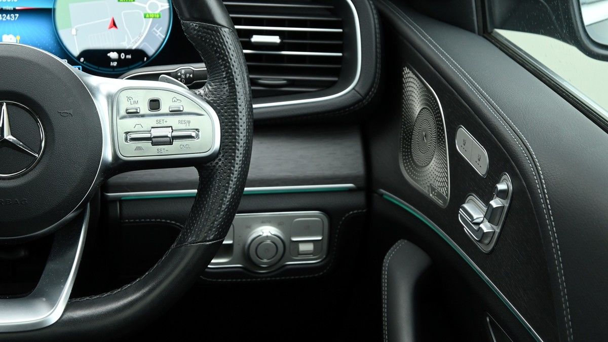 Mercedes-Benz GLE Image 16