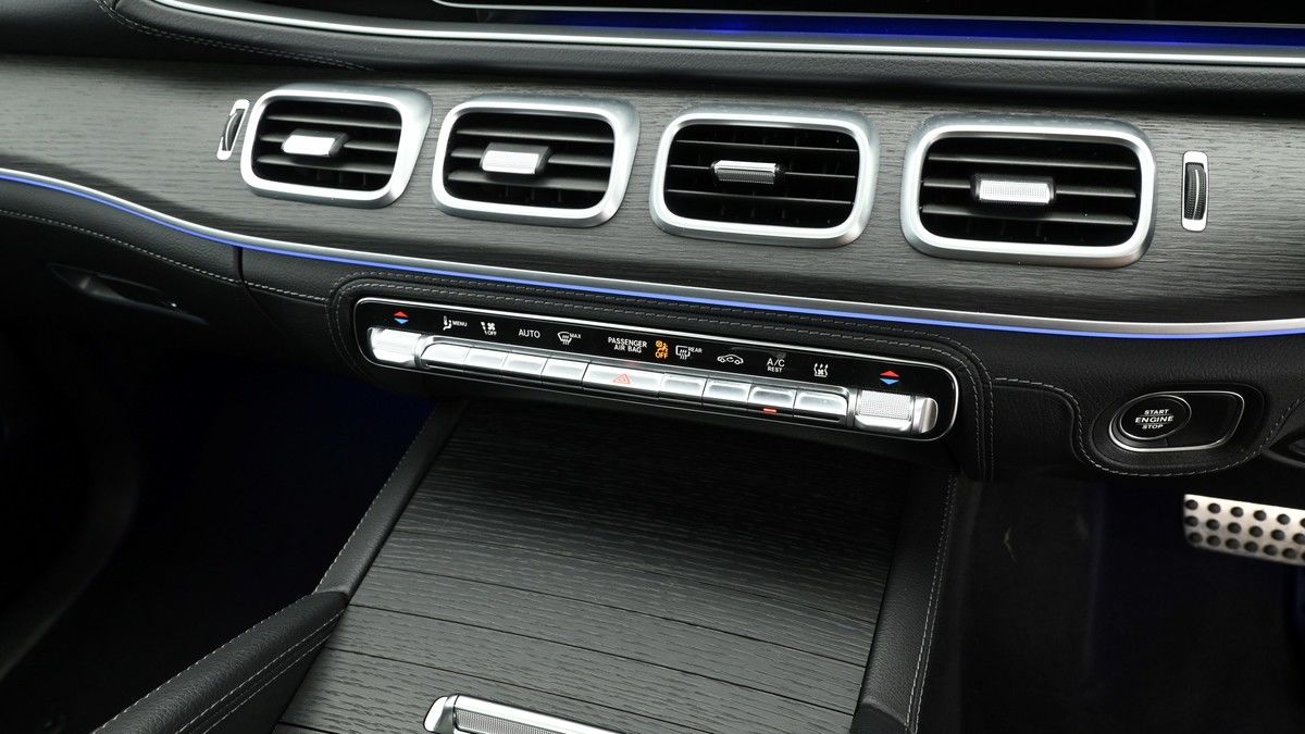 Mercedes-Benz GLE Image 12