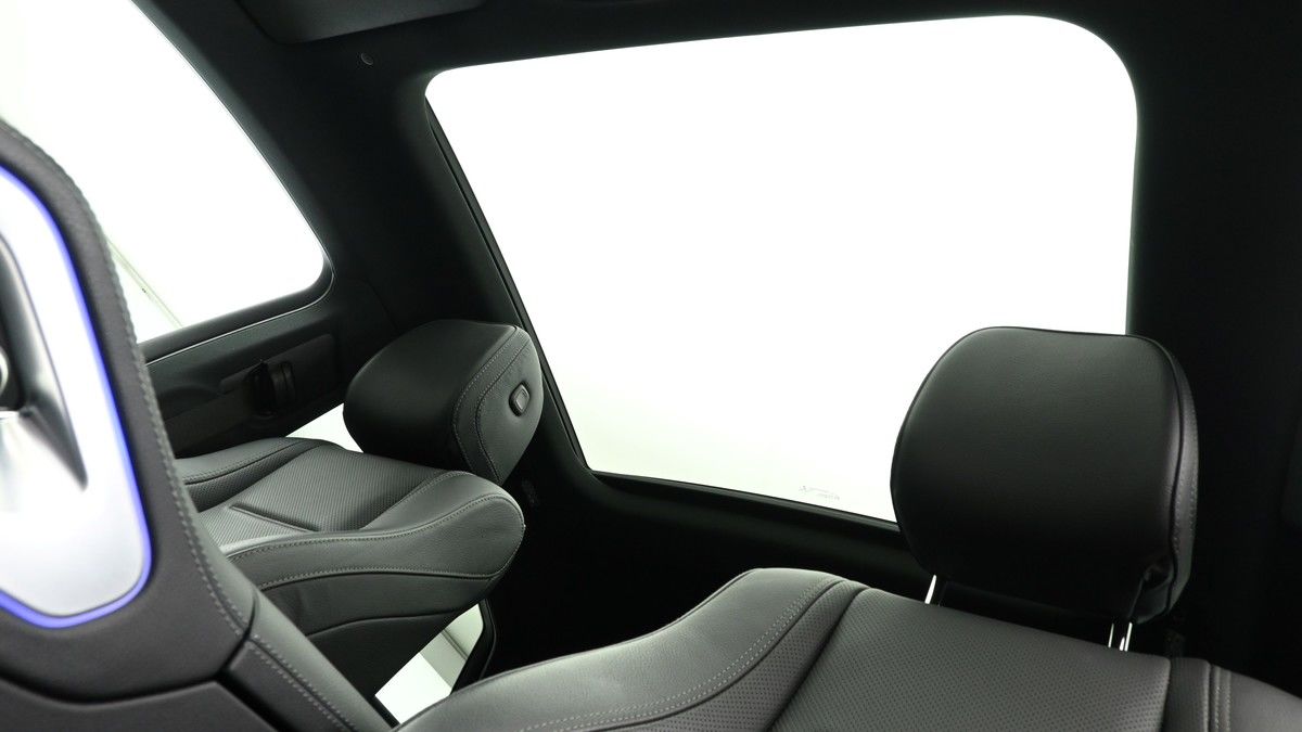 Mercedes-Benz GLE Image 2