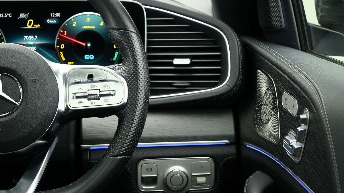 Mercedes-Benz GLE Image 16