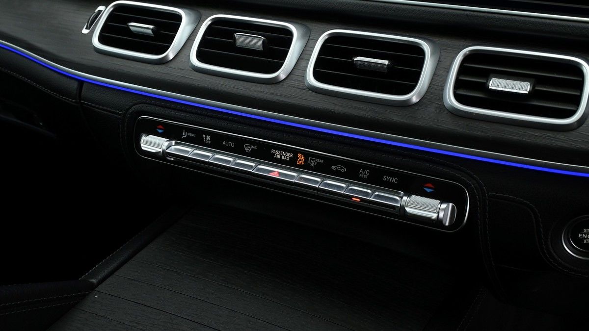 Mercedes-Benz GLE Image 12