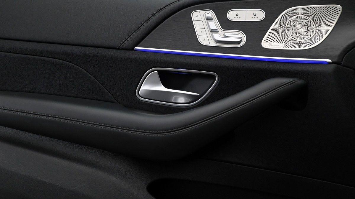 Mercedes-Benz GLE Image 13