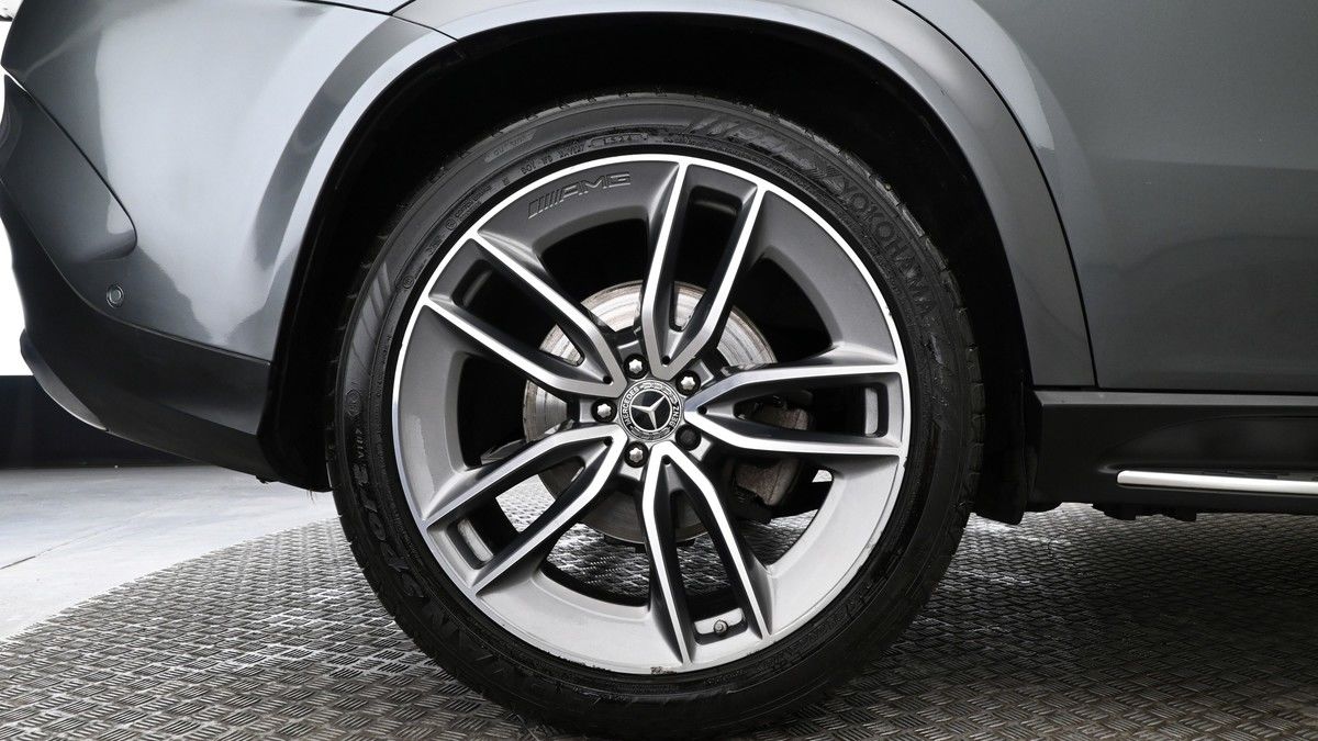Mercedes-Benz GLE Image 9
