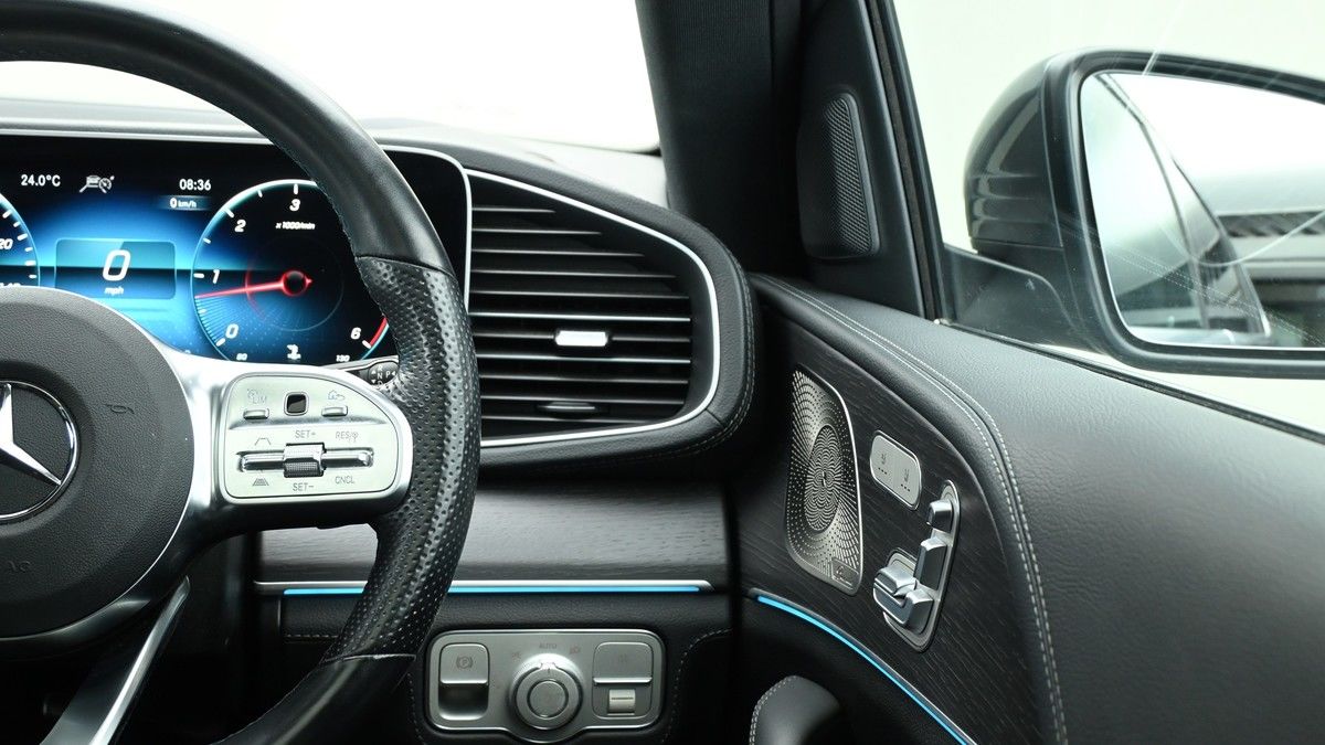 Mercedes-Benz GLE Image 16