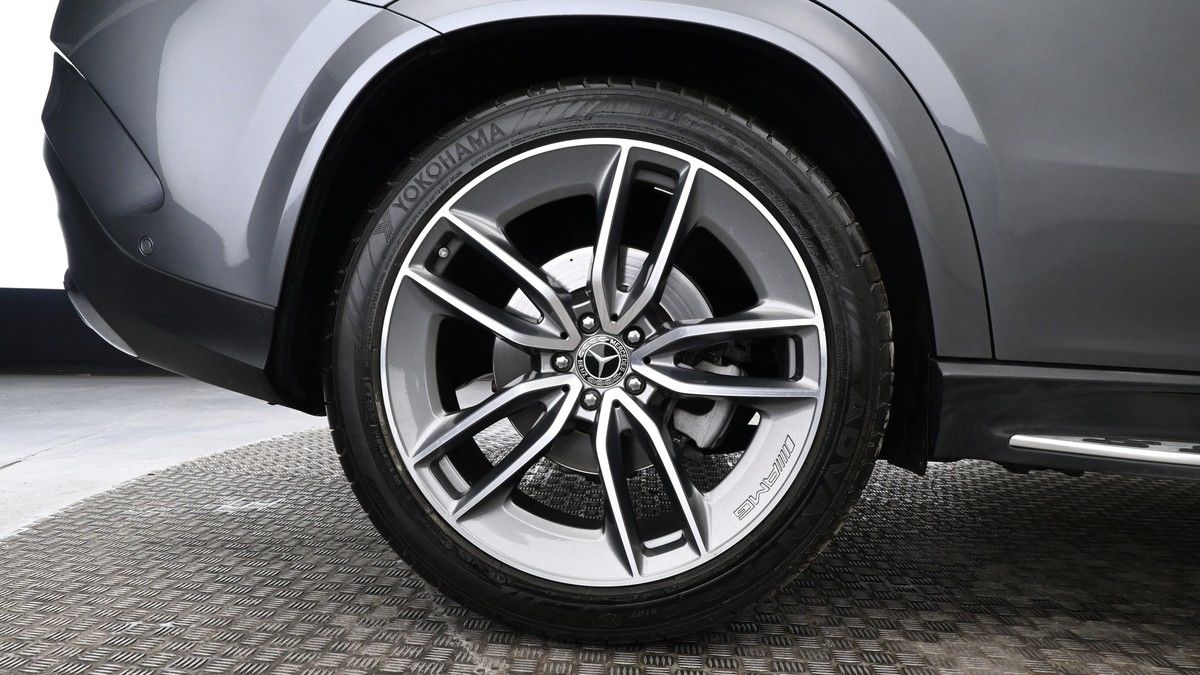 Mercedes-Benz GLE Image 9