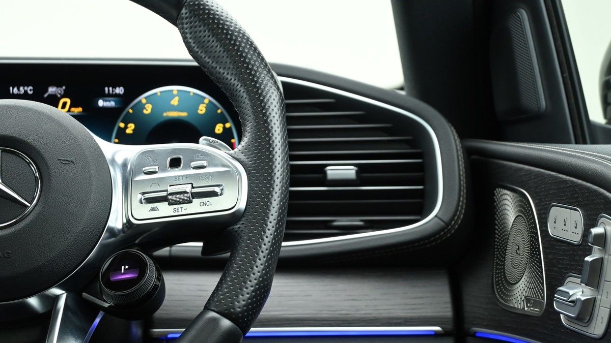 Mercedes-Benz GLE Image 16