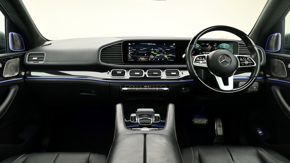 Mercedes-Benz Maybach GLS Image 16
