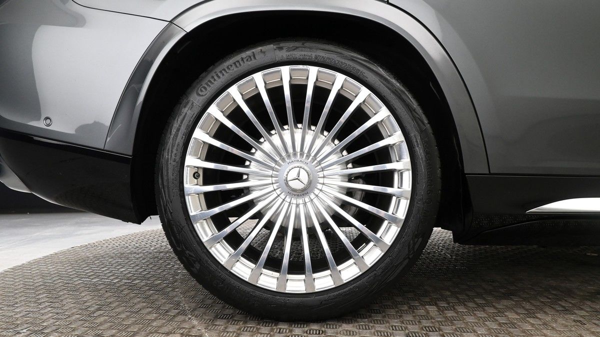 Mercedes-Benz Maybach GLS Image 11