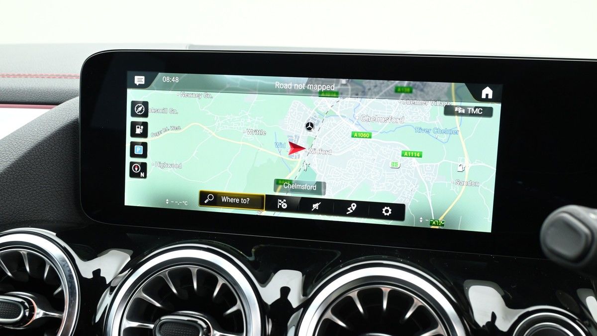 Mercedes-Benz EQA Image 11
