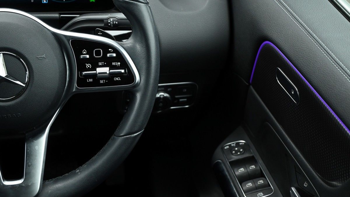 Mercedes-Benz EQA Image 16