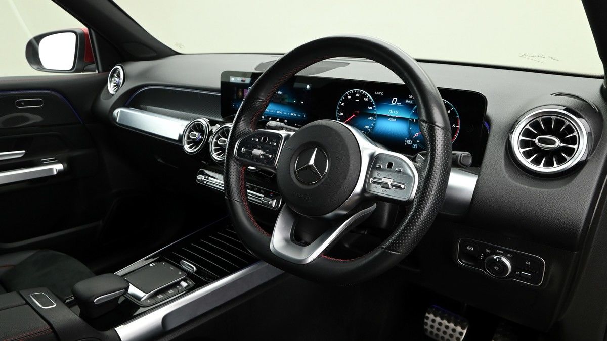 Mercedes-Benz GLB Class Image 3