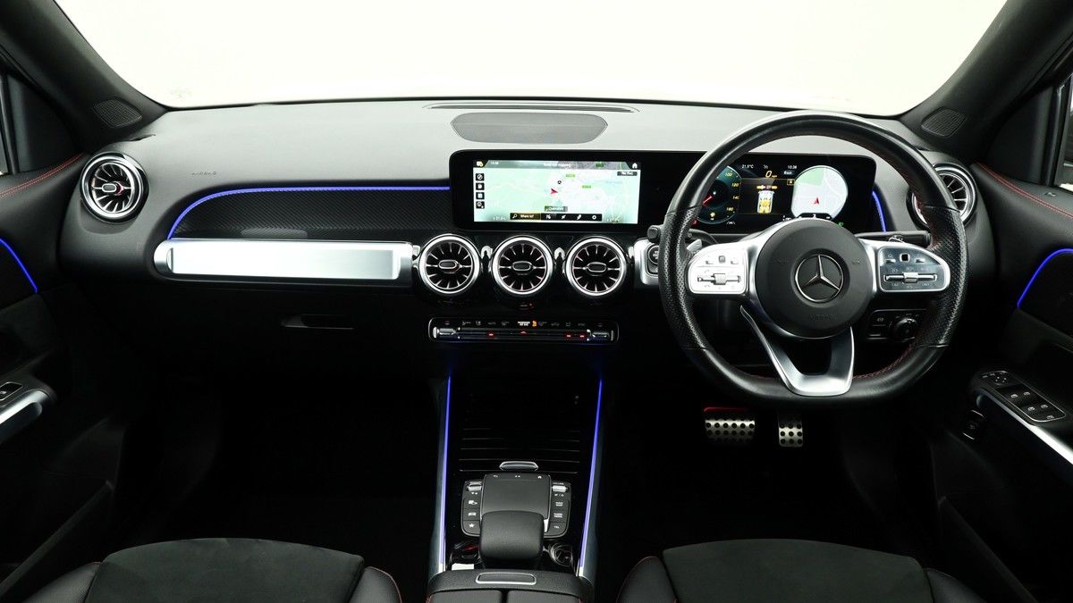 Mercedes-Benz GLB Image 14