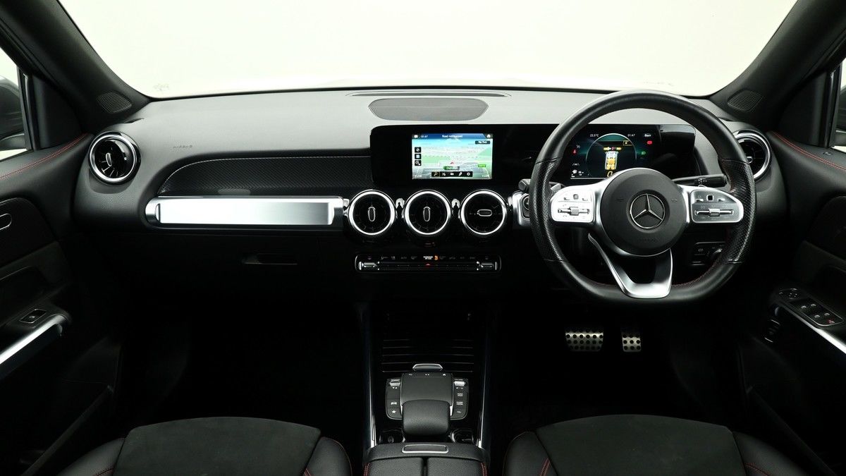 Mercedes-Benz GLB Image 14