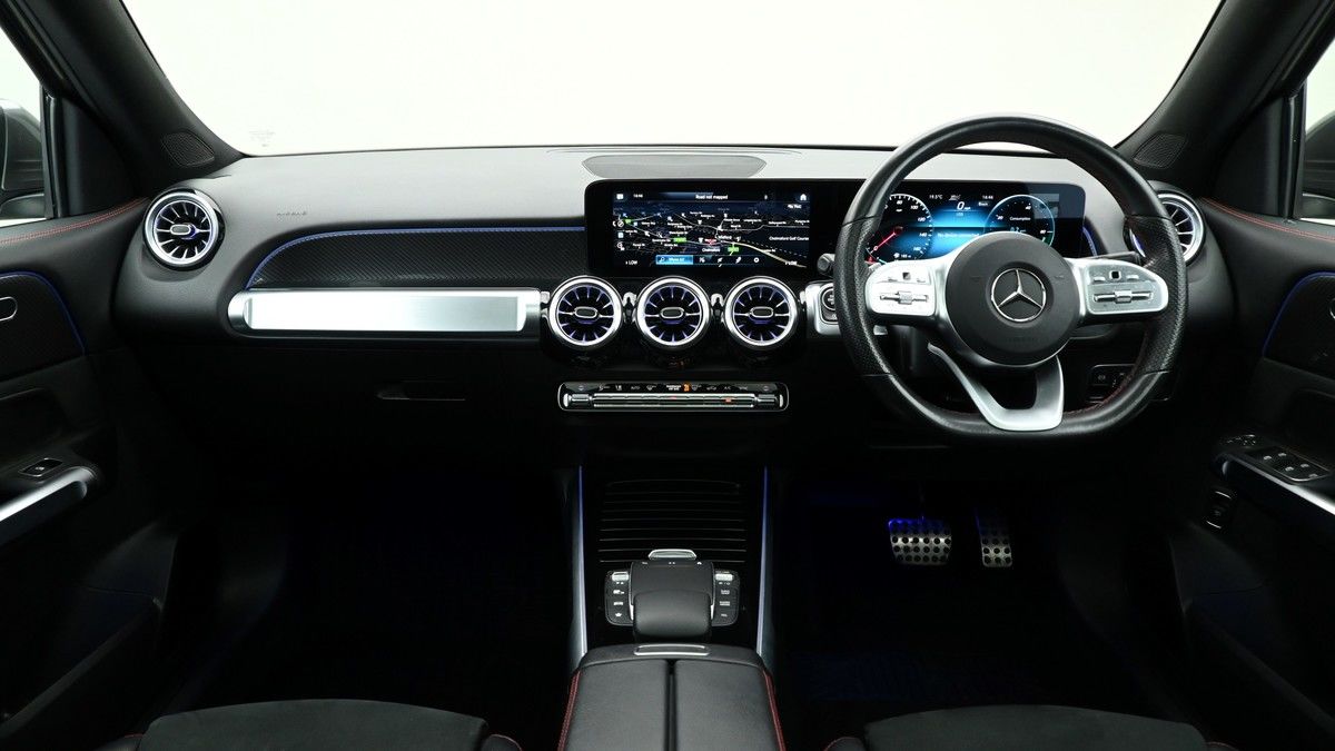 Mercedes-Benz GLB Image 14
