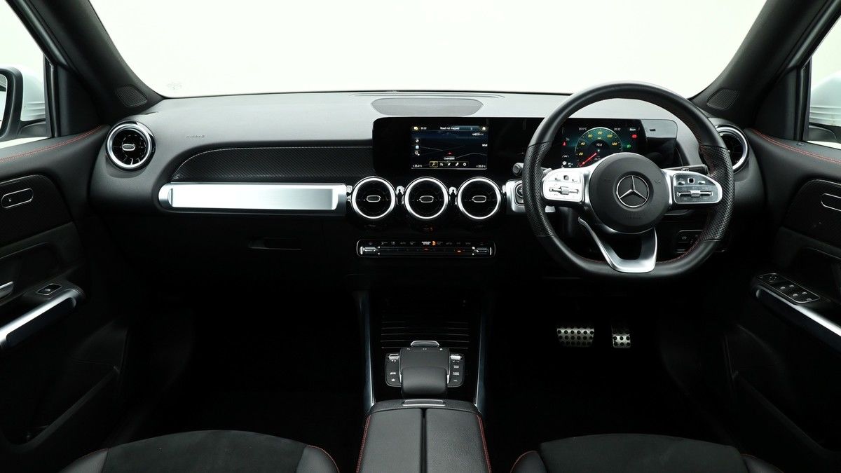 Mercedes-Benz GLB Image 13