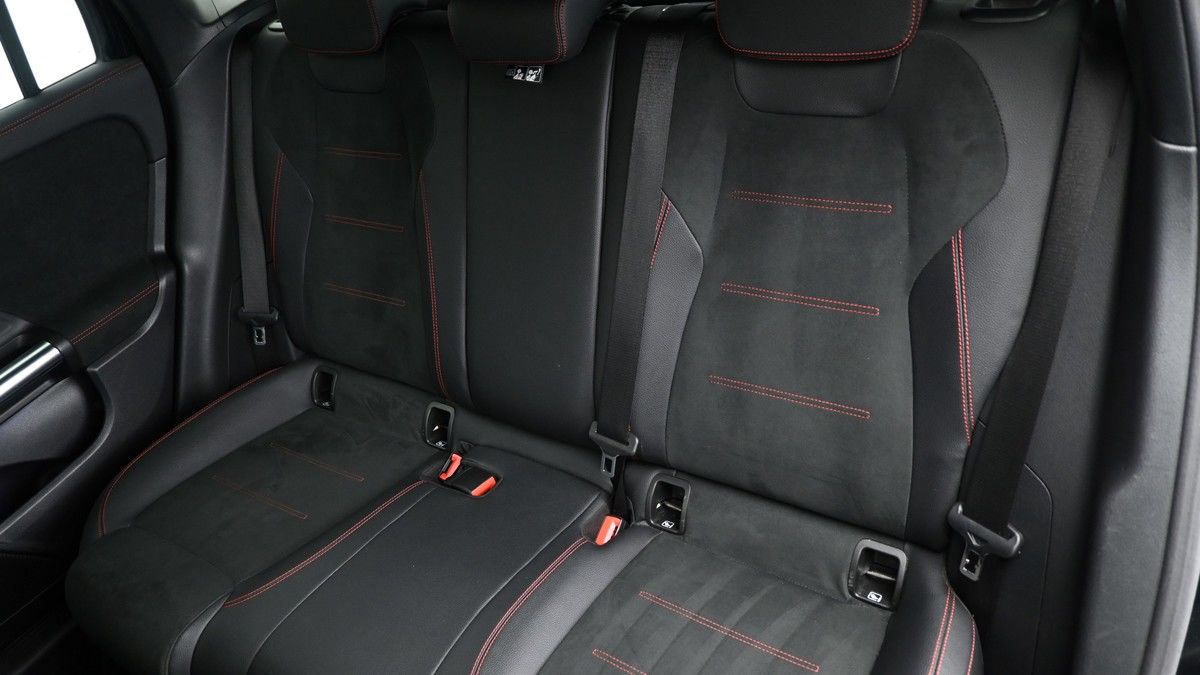 Mercedes-Benz GLA Image 4