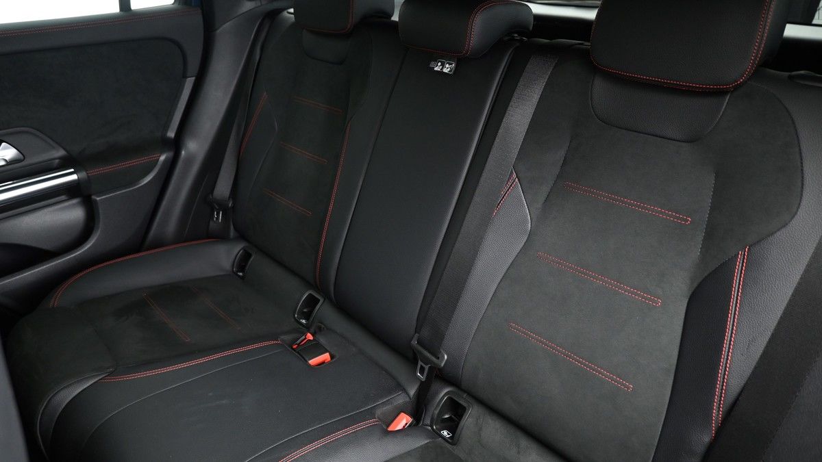 Mercedes-Benz GLA Image 5