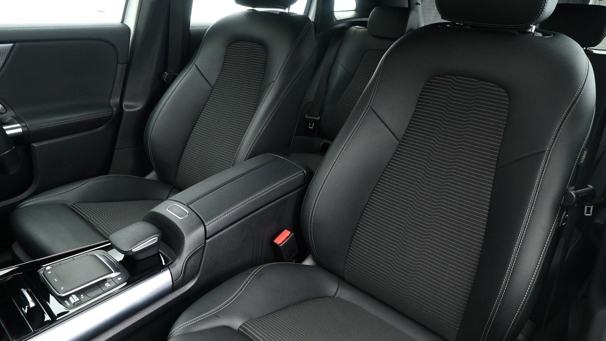 Mercedes-Benz GLA Image 4