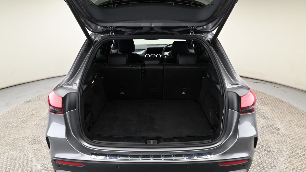 Mercedes-Benz GLA Image 9