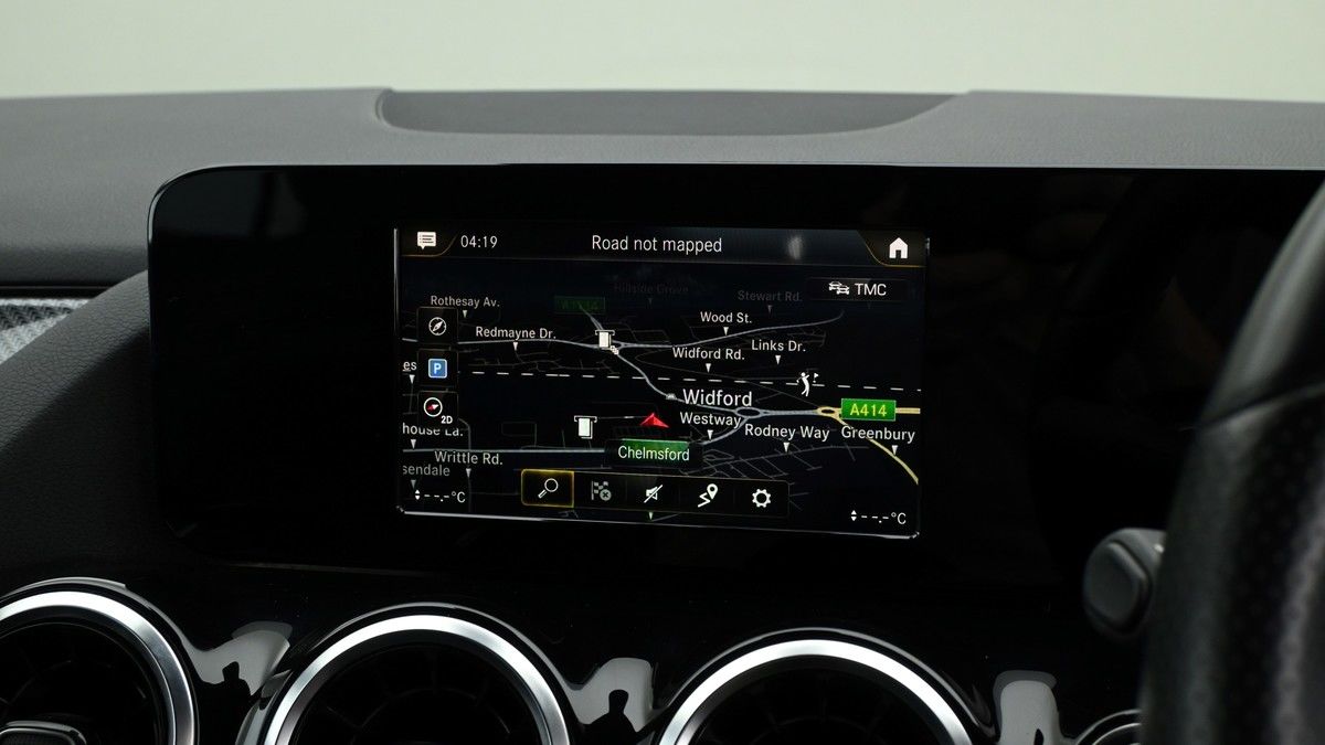 Mercedes-Benz GLA Image 10