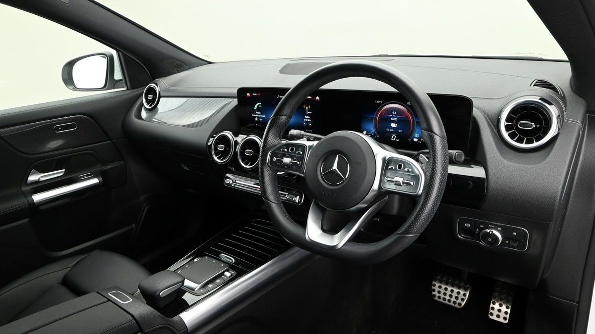 Mercedes-Benz GLA Class Image 3