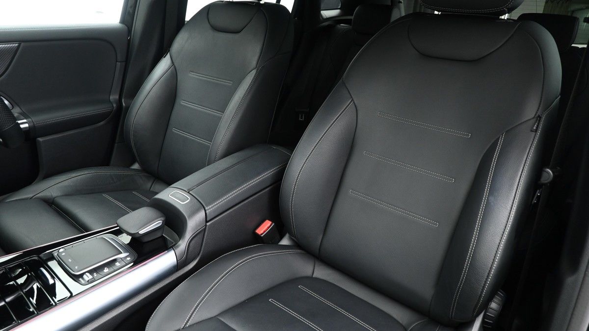 Mercedes-Benz GLA Image 4