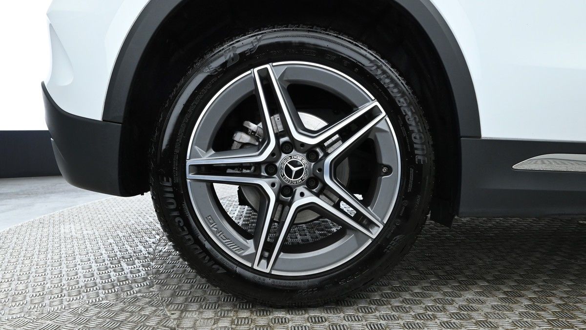 Mercedes-Benz GLA Image 9