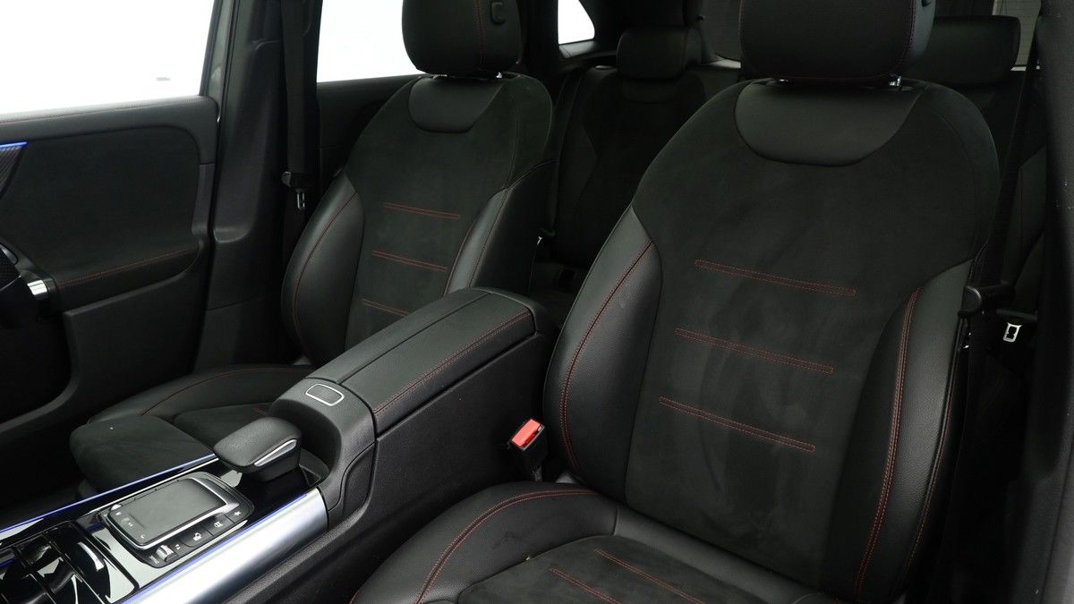 Mercedes-Benz GLA Image 4